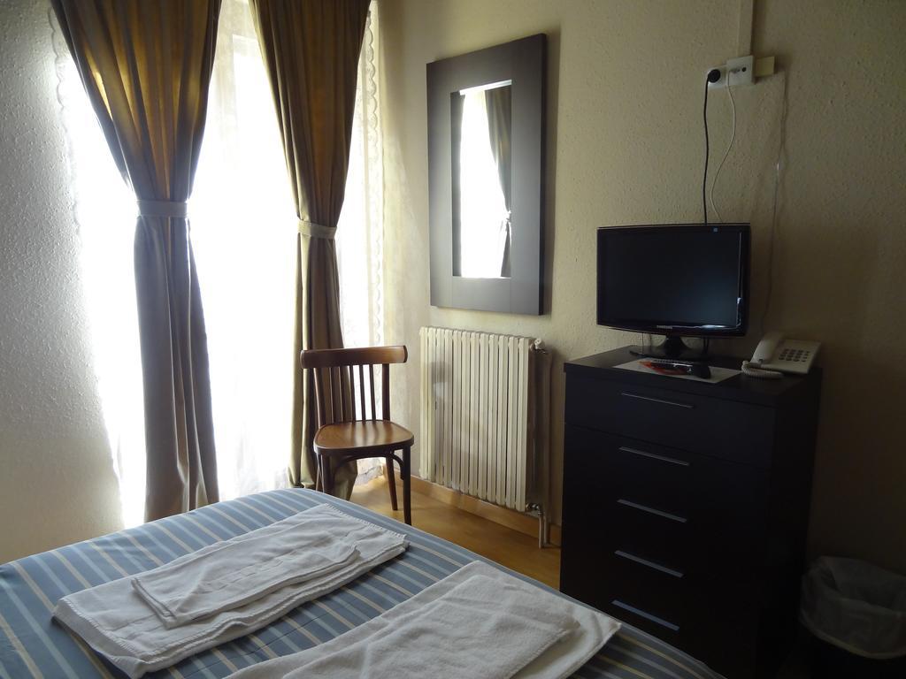 Hostal Cal Forner Hotel Andorra la Vella Buitenkant foto