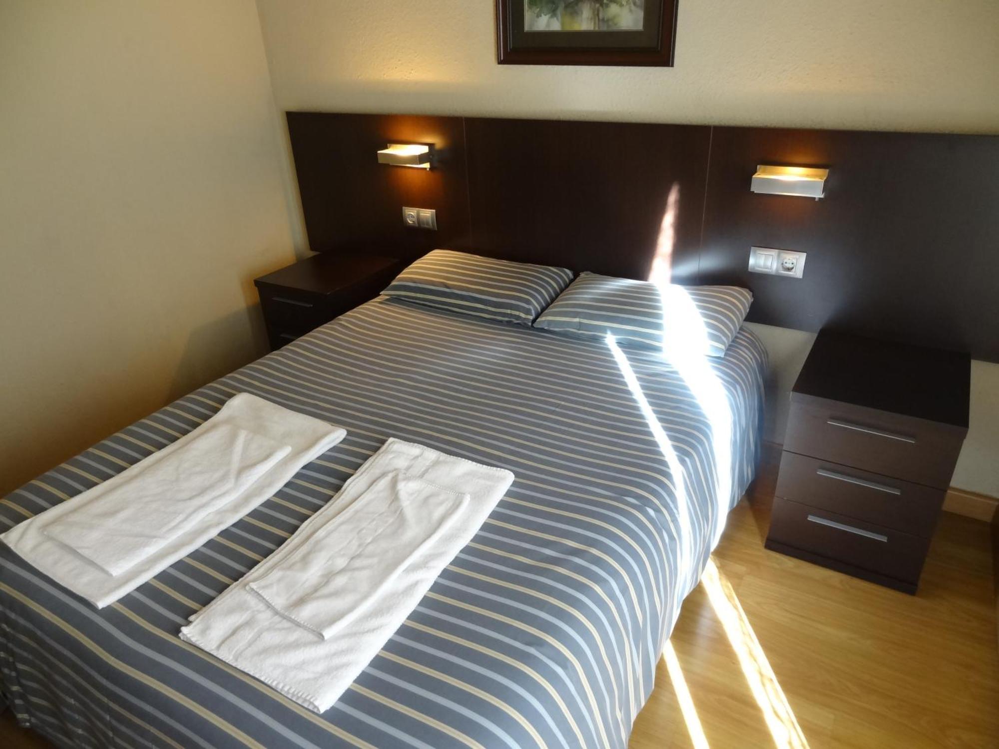 Hostal Cal Forner Hotel Andorra la Vella Buitenkant foto