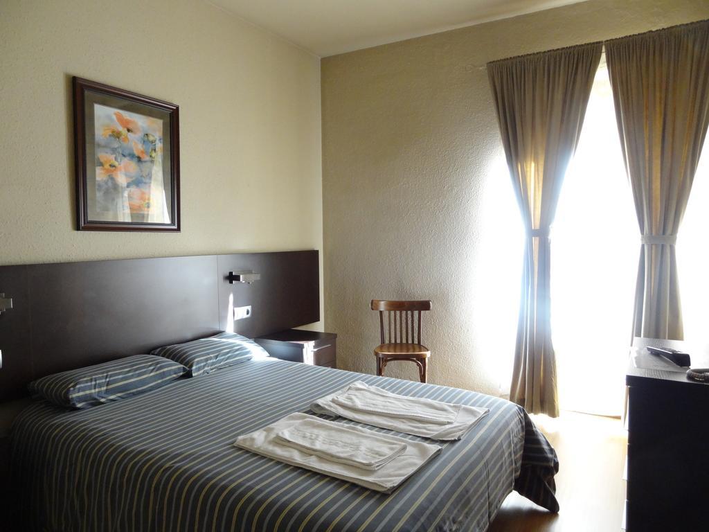 Hostal Cal Forner Hotel Andorra la Vella Buitenkant foto