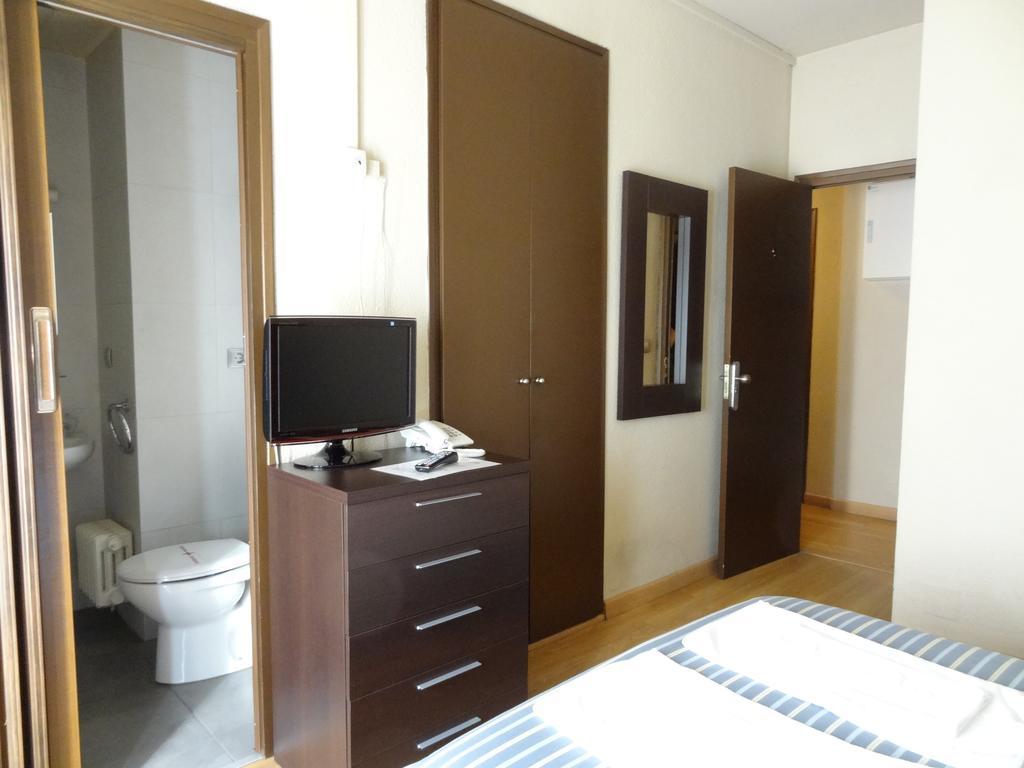 Hostal Cal Forner Hotel Andorra la Vella Buitenkant foto