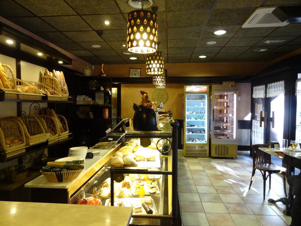 Hostal Cal Forner Hotel Andorra la Vella Buitenkant foto